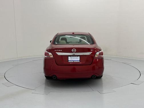 Cayenne Red Pearl 2015 Nissan Altima 2.5 SV
