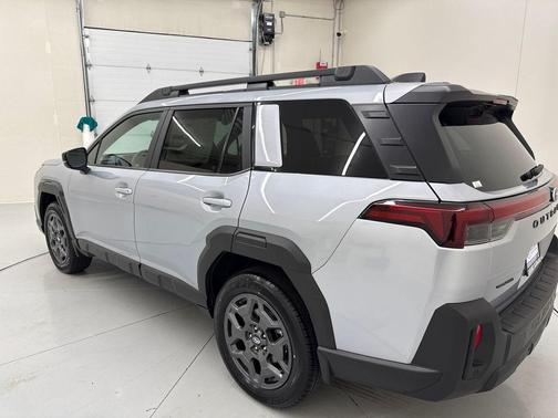 Ice Silver Metallic 2026 Subaru Outback Premium