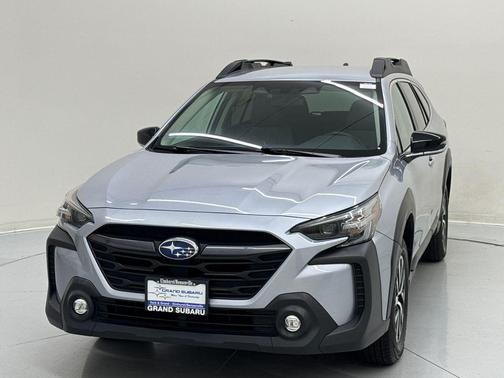 Ice Silver Metallic 2023 Subaru Outback Premium