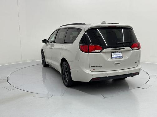 2020 Chrysler Pacifica L