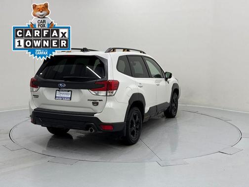 Crystal White Pearl 2025 Subaru Forester Wilderness
