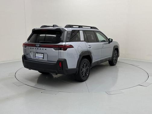 Ice Silver Metallic 2026 Subaru Outback Limited XT