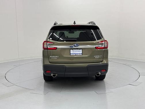 2025 Subaru Ascent Limited 7-Passenger