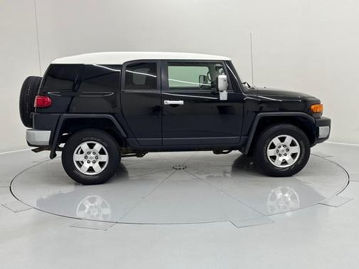 2010 Toyota FJ Cruiser Base