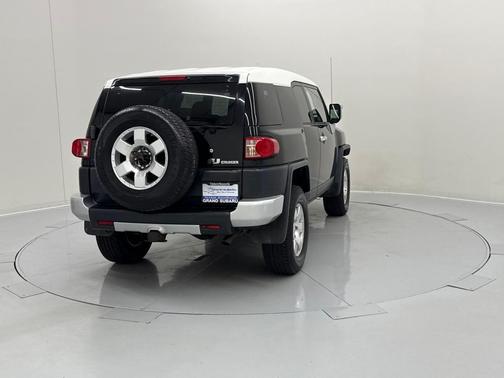 2010 Toyota FJ Cruiser Base