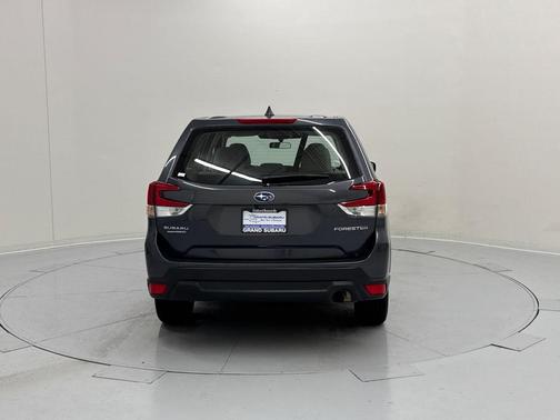 Magnetite Gray Metallic 2022 Subaru Forester Base