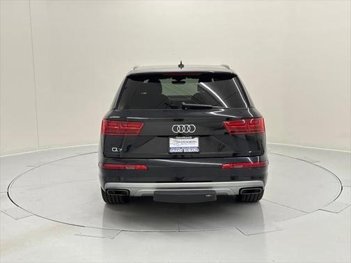 2019 Audi Q7 45 Premium Plus