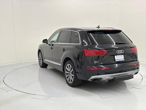 2019 Audi Q7 45 Premium Plus