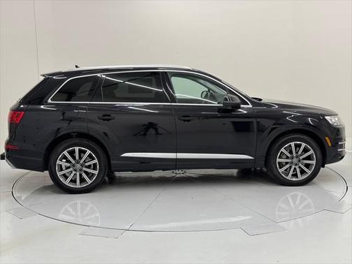 2019 Audi Q7 45 Premium Plus