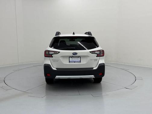 2025 Subaru Outback Limited XT