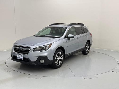 Ice Silver Metallic 2018 Subaru Outback 2.5i Limited