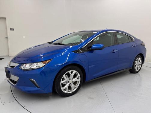 Kinetic Blue Metallic 2018 Chevrolet Volt Premier