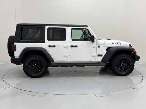 Crystal Black Silica 2017 Subaru Forester 2.5i Premium