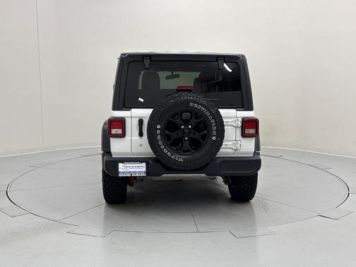 Crystal Black Silica 2017 Subaru Forester 2.5i Premium