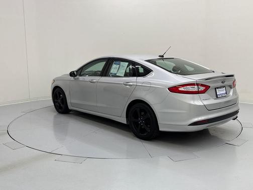 Ingot Silver 2016 Ford Fusion SE
