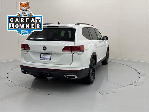 2022 Volkswagen Atlas 3.6L SE w/Technology