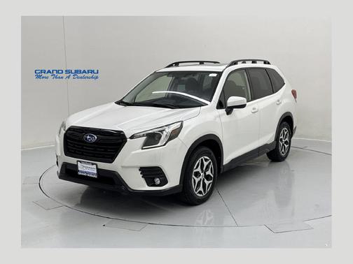 Crystal White Pearl 2024 Subaru Forester Premium