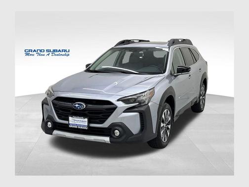 Ice Silver Metallic 2023 Subaru Outback Limited XT