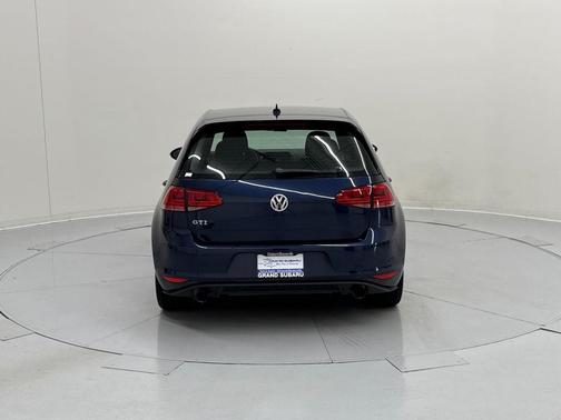 2016 Volkswagen Golf GTI 2.0T S 4-Door