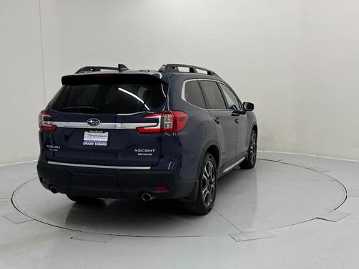 2023 Subaru Ascent Limited 8-Passenger