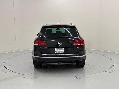 2017 Volkswagen Touareg V6 Wolfsburg Edition