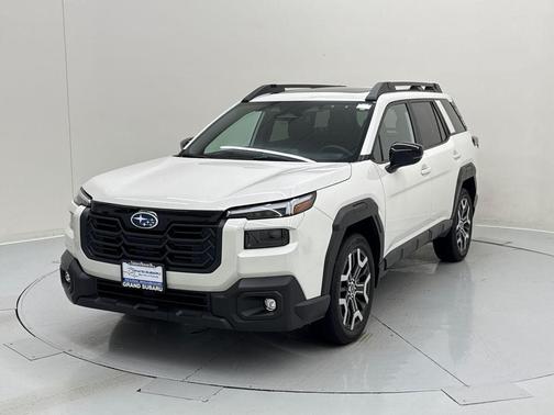Crystal White Pearl 2026 Subaru Outback Touring XT