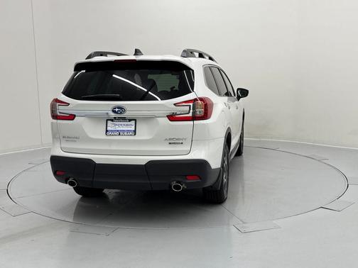 2025 Subaru Ascent Touring 7-Passenger