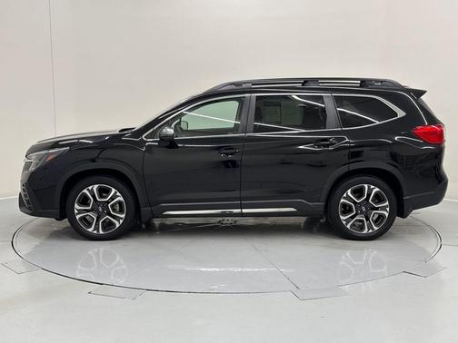 Crystal Black Silica 2023 Subaru Ascent Limited 7-Passenger