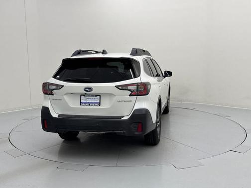 Crystal White Pearl 2020 Subaru Outback Base
