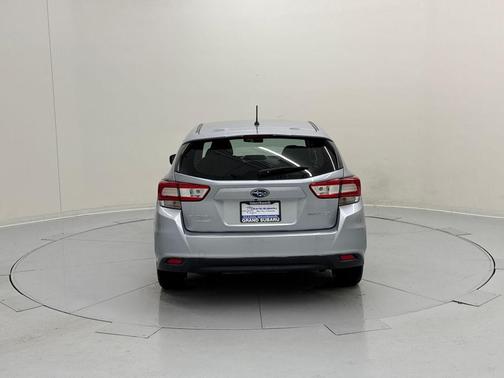 2019 Subaru Impreza 2.0i