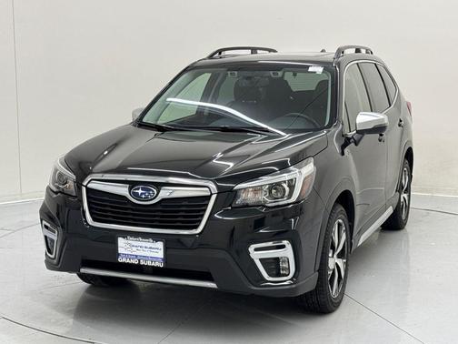 Crystal Black Silica 2020 Subaru Forester Touring