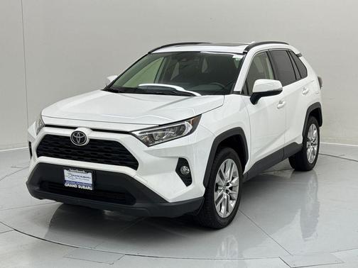 2019 Toyota RAV4 XLE Premium