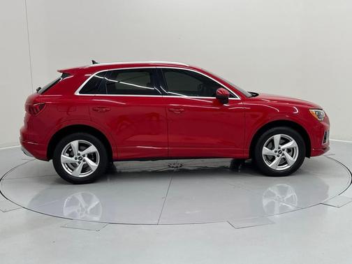 2022 Audi Q3 40 Premium