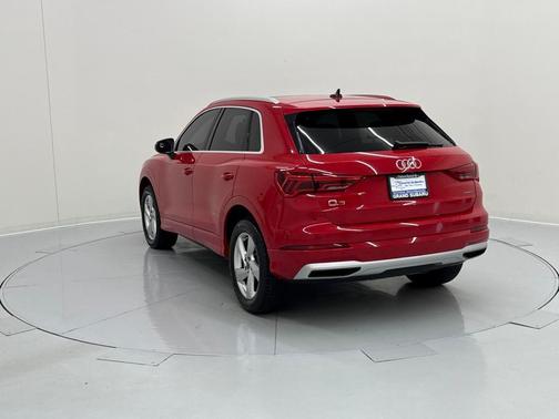 2022 Audi Q3 40 Premium