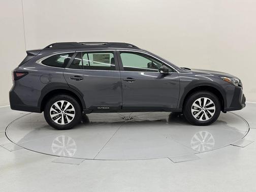 2025 Subaru Outback Base
