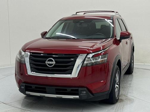 2023 Nissan Pathfinder SL 4WD