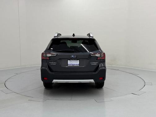 2024 Subaru Outback Touring