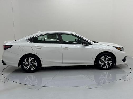 2022 Subaru Legacy Base