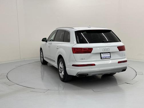 2019 Audi Q7 45 Premium