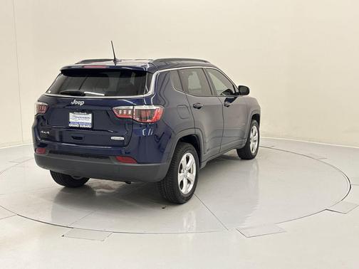 Jazz Blue Pearlcoat 2020 Jeep Compass Latitude