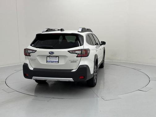 2025 Subaru Outback Touring