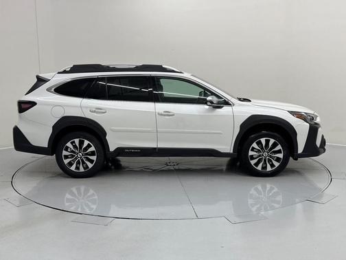 2025 Subaru Outback Touring