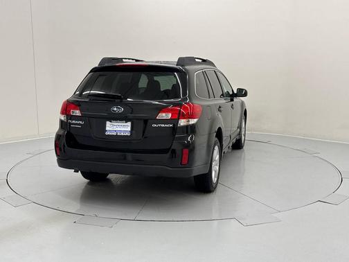 Crystal Black Silica 2011 Subaru Outback 2.5 i Premium