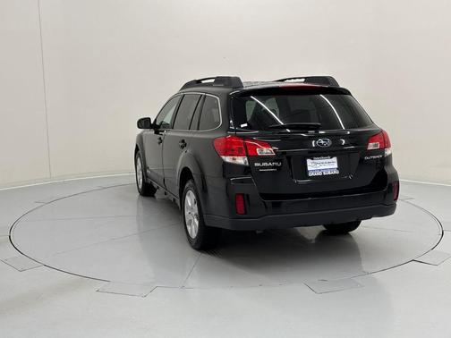 Crystal Black Silica 2011 Subaru Outback 2.5 i Premium