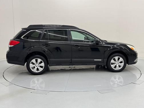 Crystal Black Silica 2011 Subaru Outback 2.5 i Premium