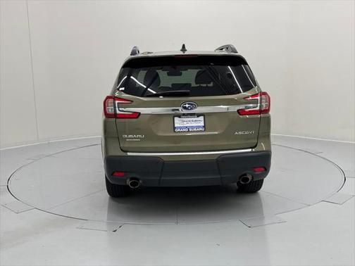 2024 Subaru Ascent Premium 8-Passenger