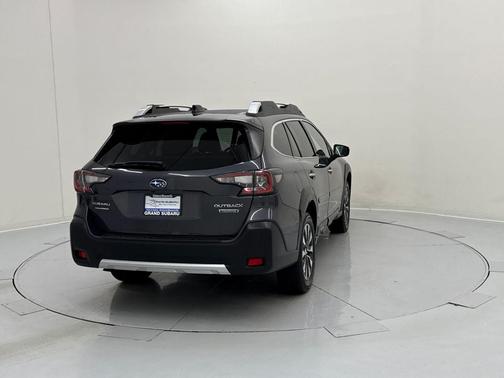 2024 Subaru Outback Touring
