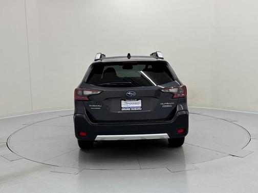 2024 Subaru Outback Touring