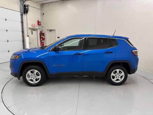 Laser Blue Pearlcoat 2022 Jeep Compass Sport