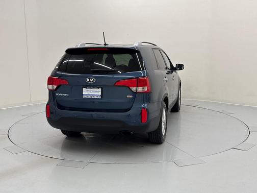 Wave Blue 2014 Kia Sorento LX